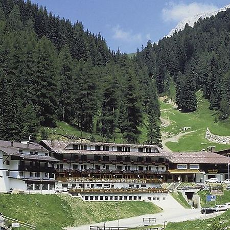 Sport Hotel Pampeago Tesero Exterior photo