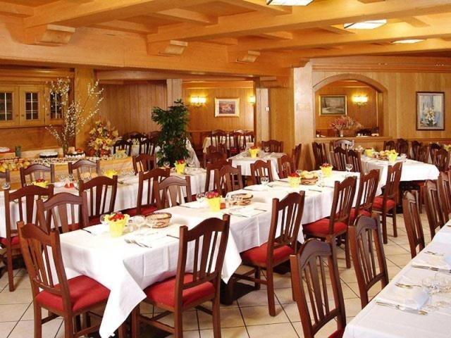 Sport Hotel Pampeago Tesero Exterior photo